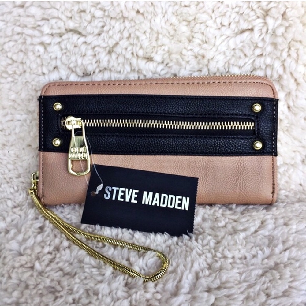 Steve Madden color block chain wristlet wallet
